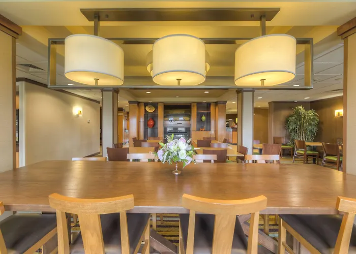 Fairfield And By Marriott 3*