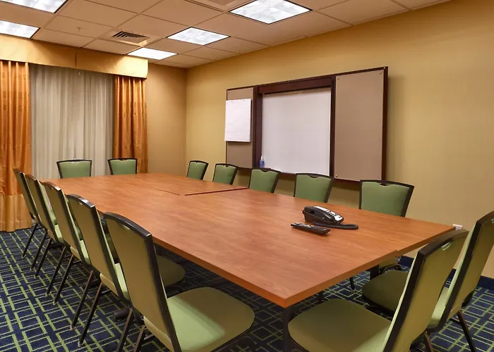 Fairfield And By Marriott 3*